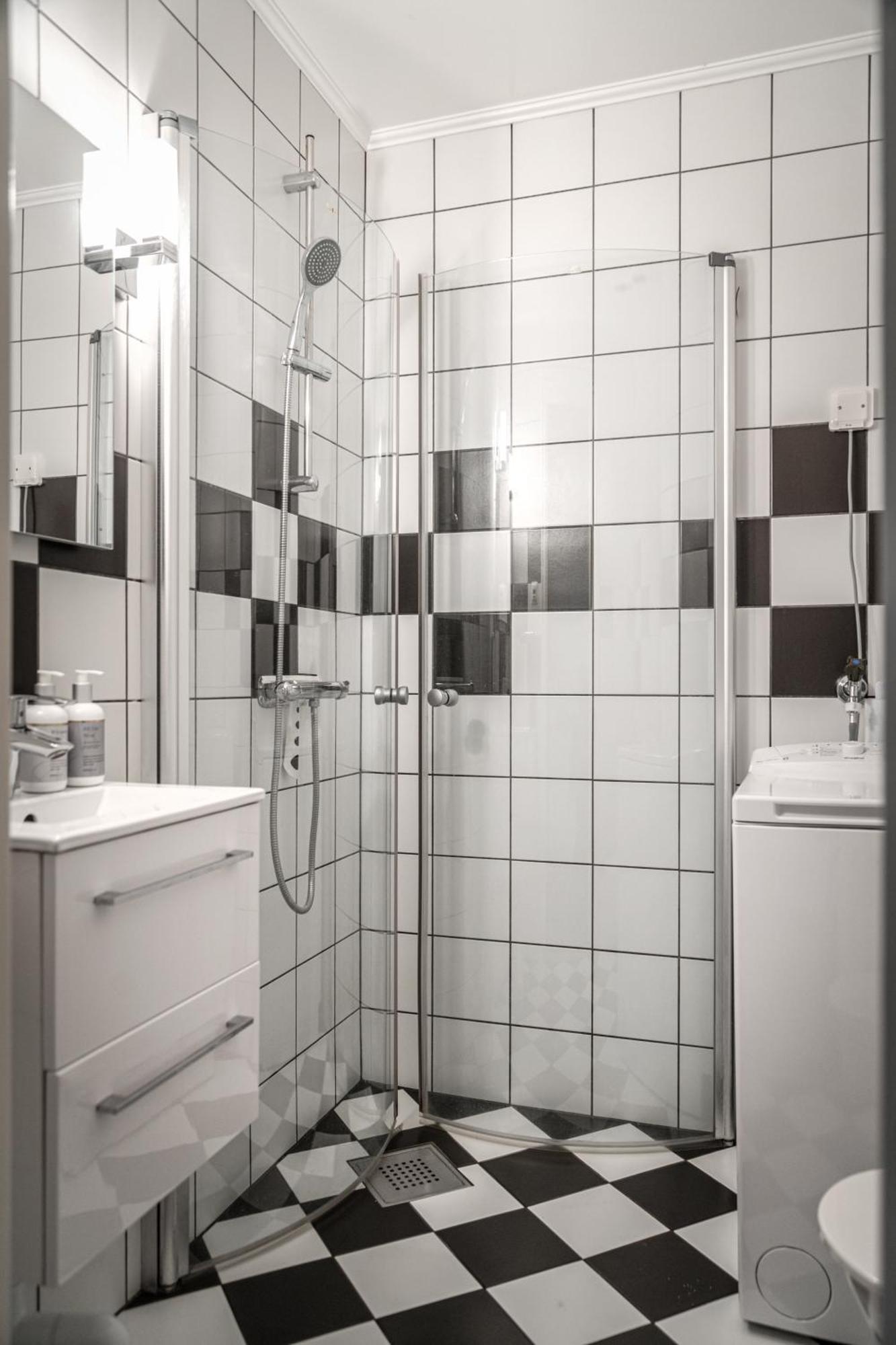 Vita Huset Pa Oesterlen Gärsnäs Buitenkant foto