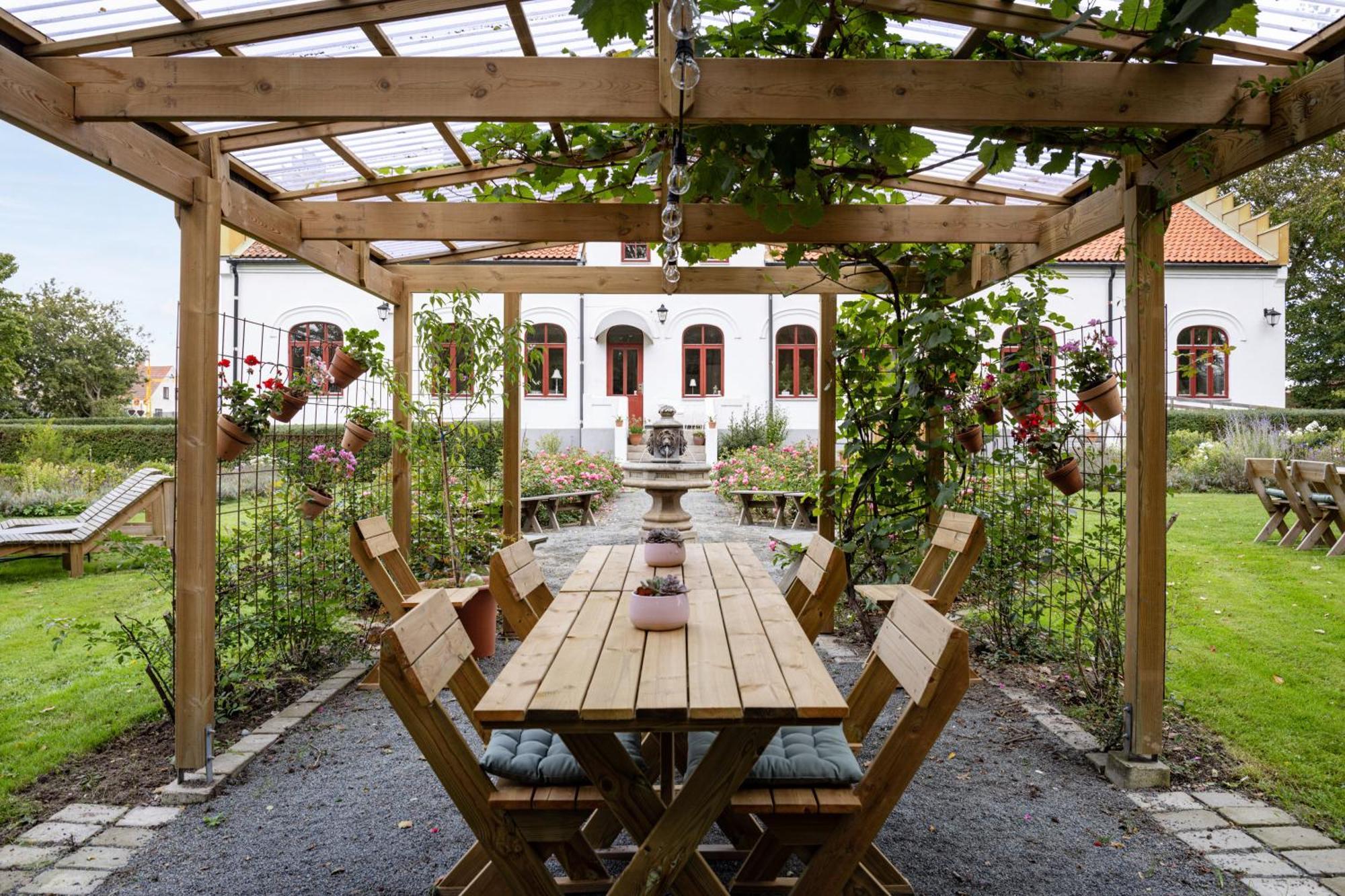 Vita Huset Pa Oesterlen Gärsnäs Buitenkant foto